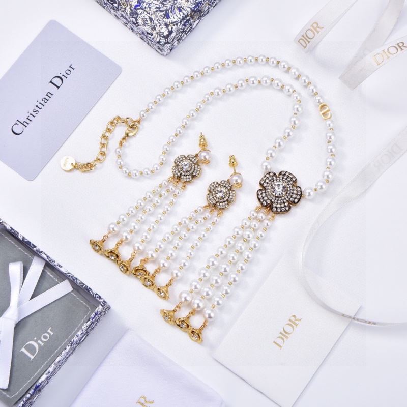 chr1st1an D10r necklaces